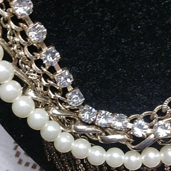 (Any 2 for $12) VTG 5 Layered necklace - Picture 4 of 9